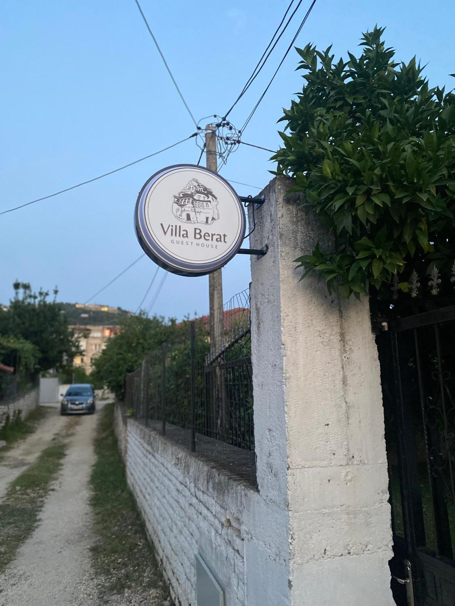 Villa Berat Exteriér fotografie
