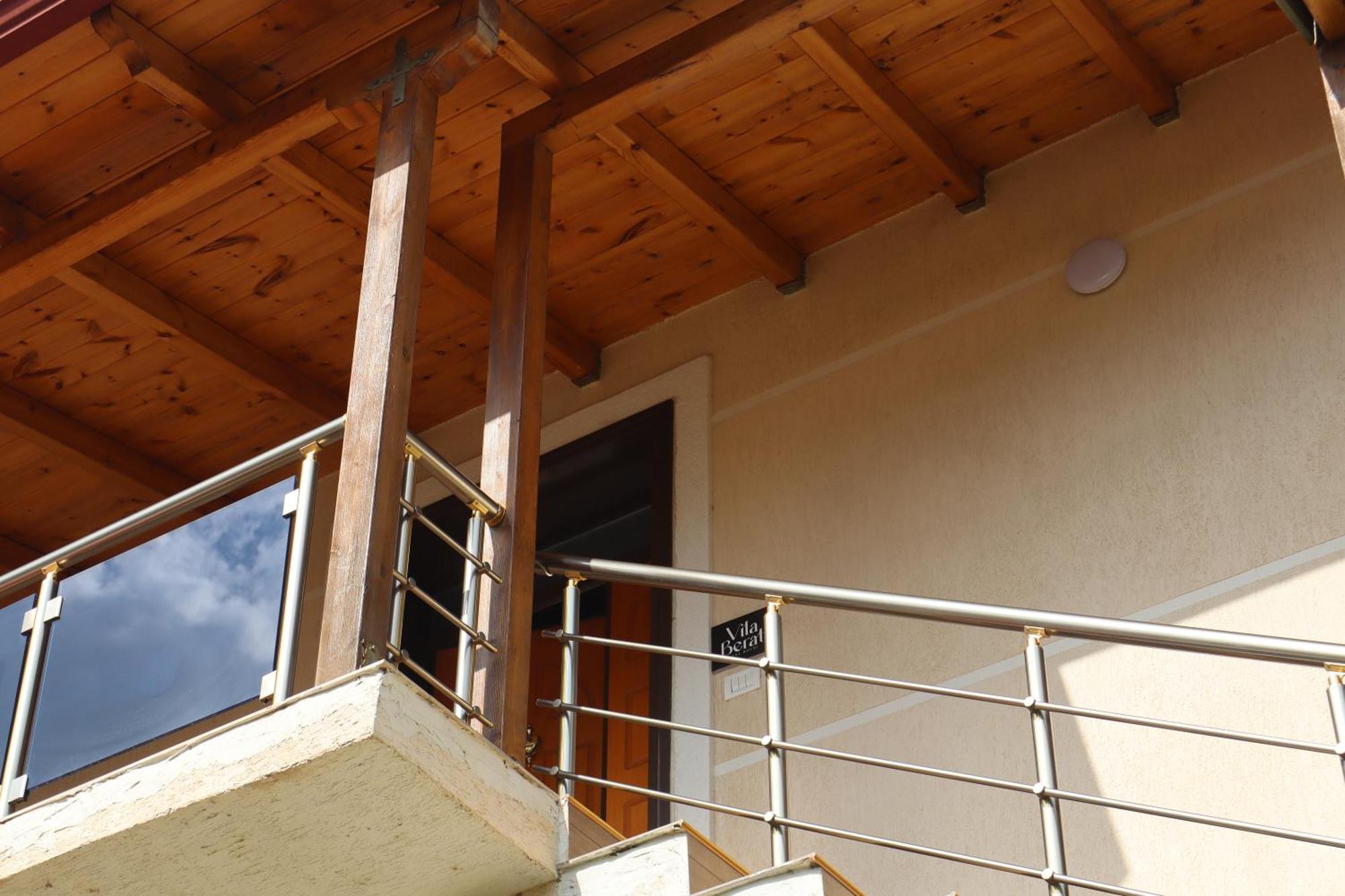 Villa Berat Exteriér fotografie